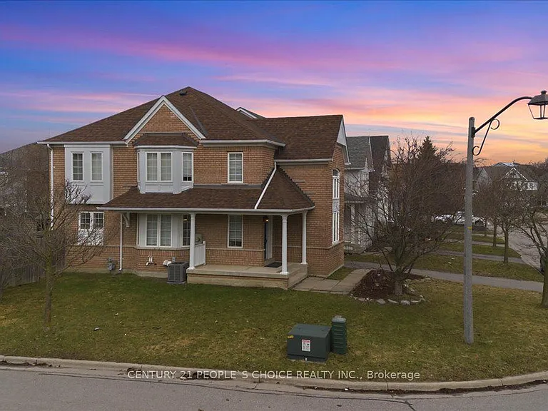 1456 Lyncroft Cres — Photo 6