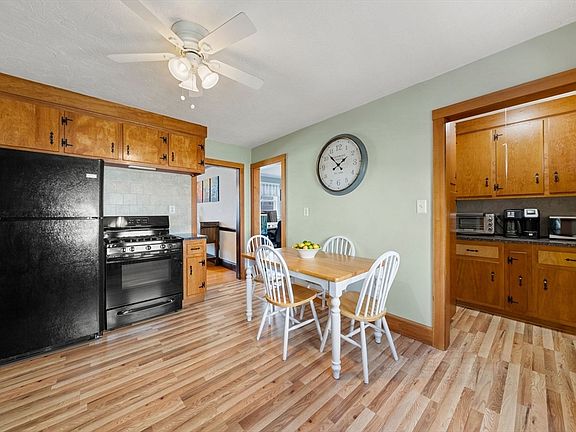 4th image of 50 Hillside Rd