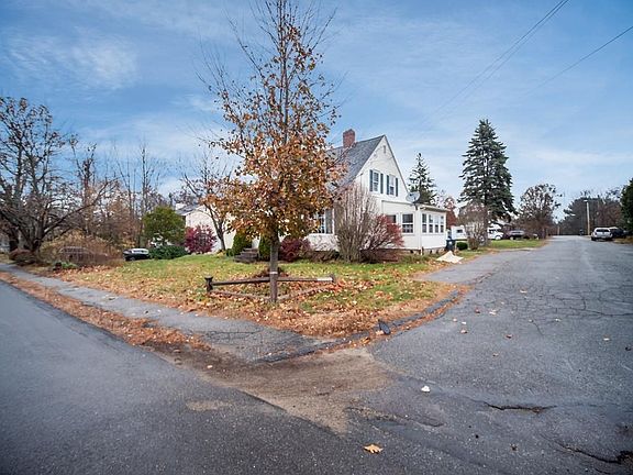 4th image of 573 Hilldale Ave