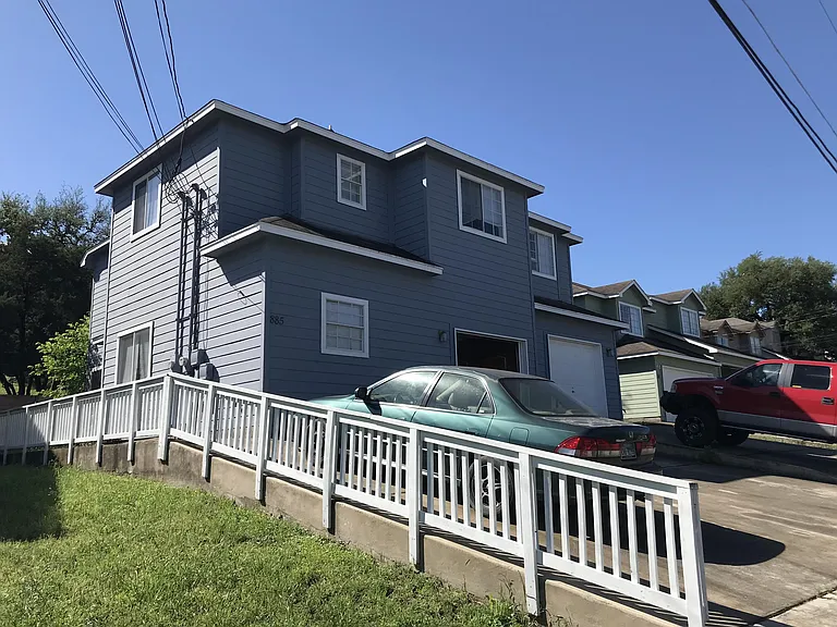 887 Sagewood Trl — Photo 1