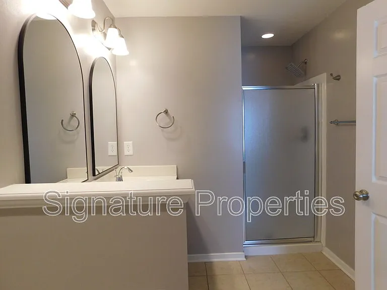 8197 Belton Cir — Photo 34