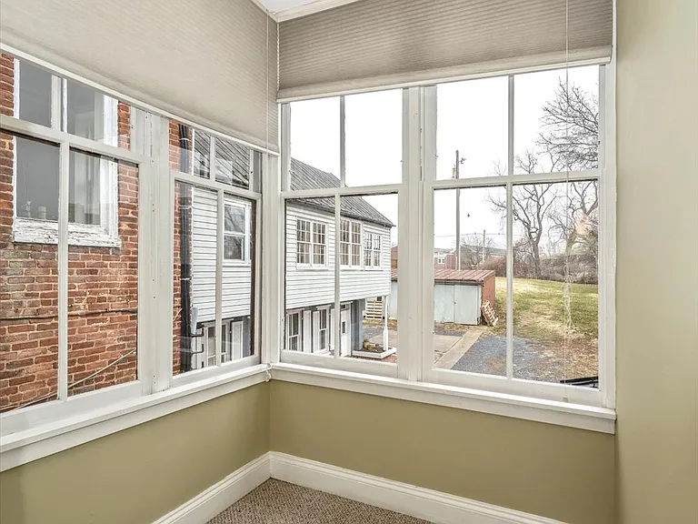 315 W Patrick St — Photo 47