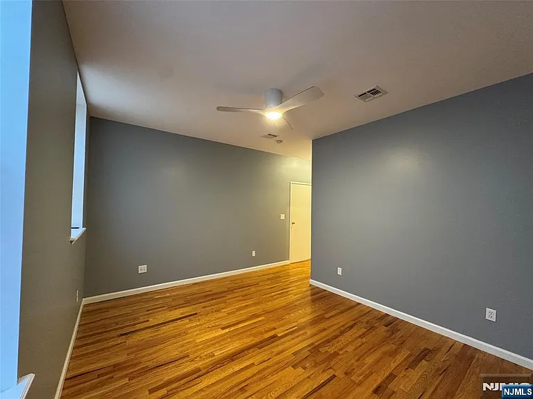 610 Devon St — Photo 19