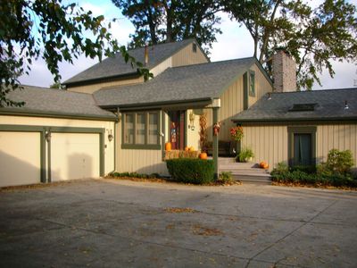 33082 Lake Rd, Avon Lake, OH, 44012