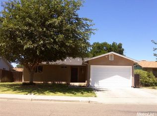 2220 Oak St, Dos Palos, CA 93620