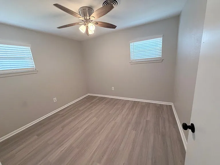 4716 Bowie Dr — Photo 17