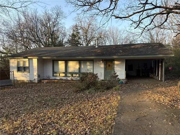 1636 E Carolyn Dr, Fayetteville, AR 72701