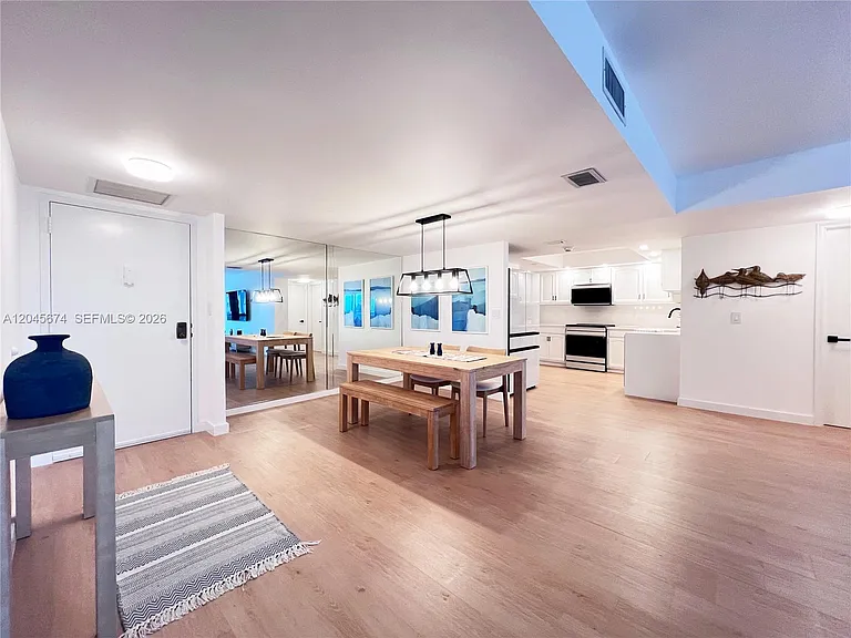 5100 N Ocean Blvd #503 — Photo 4