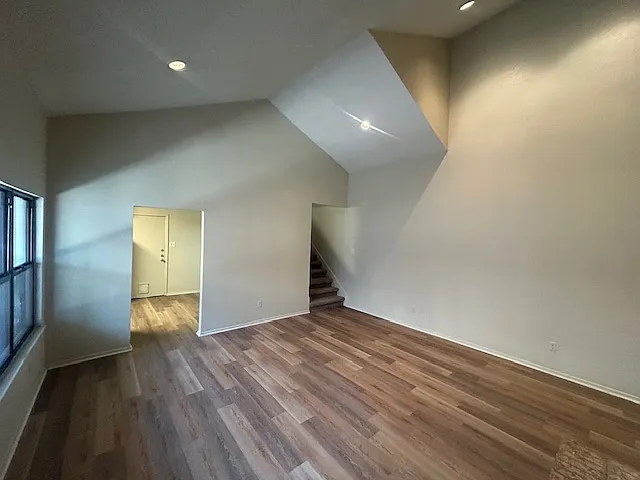 3 bed, 1623 sqft, $1,950 — Photo 2