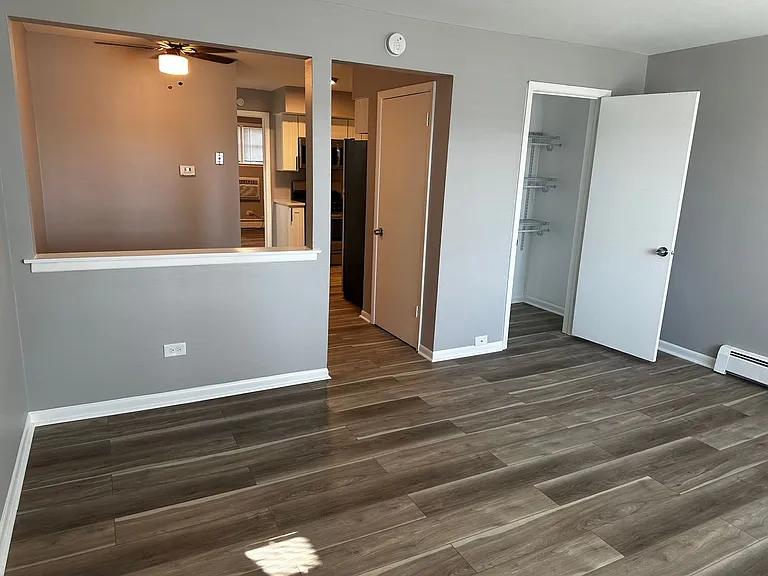 Salt Creek Apartments — Photo 17