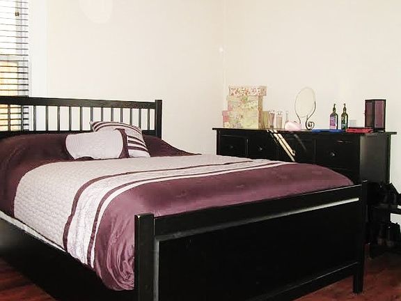 4th image of 261 Pacific Ave #2