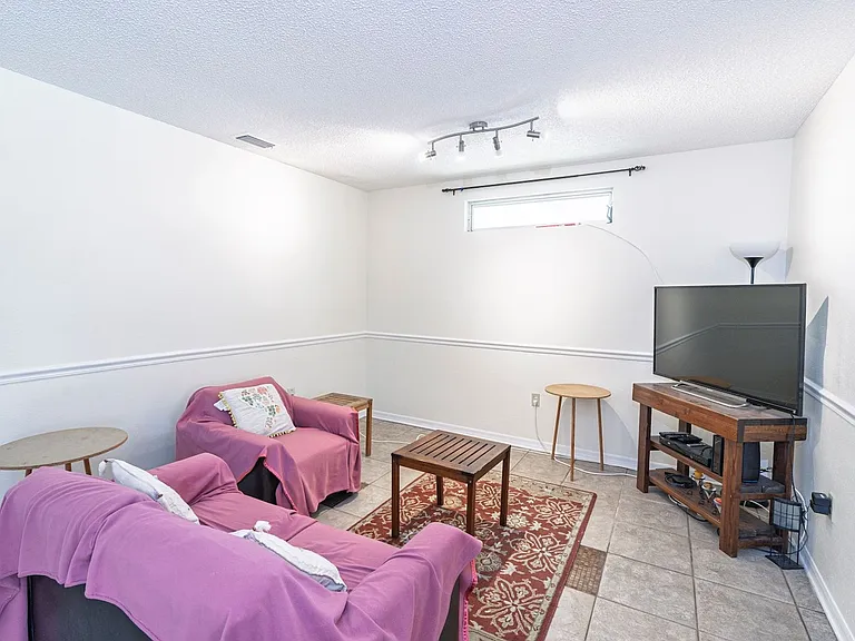 13009 Club Dr — Photo 13
