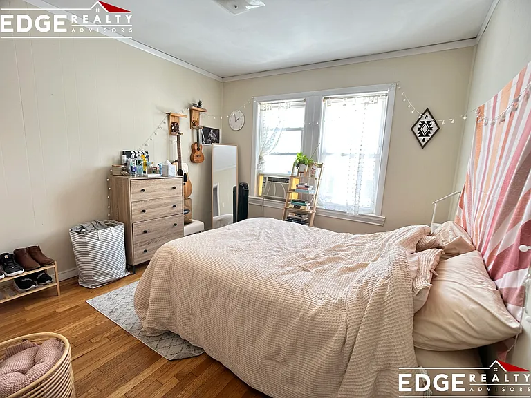 292 Foster St #2 — Photo 3