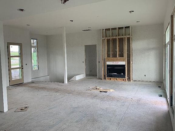3rd image of 3256 W Bluffview Street