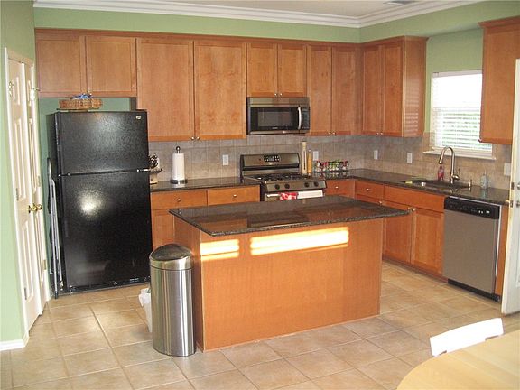 4th image of 1307 Lou Gehrig Ln