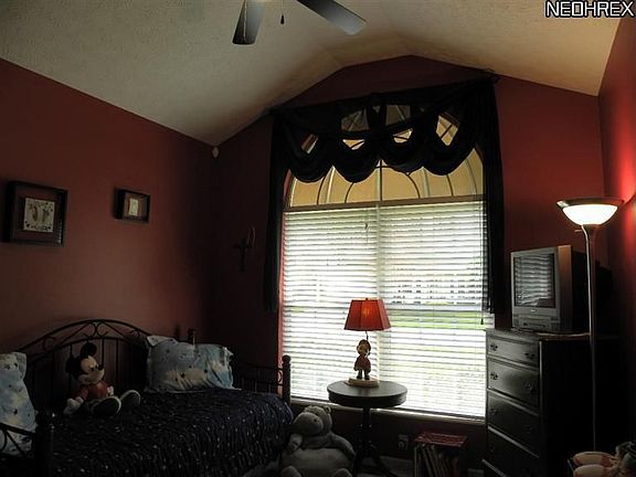 2nd image of 32918 Titus Hill Ln