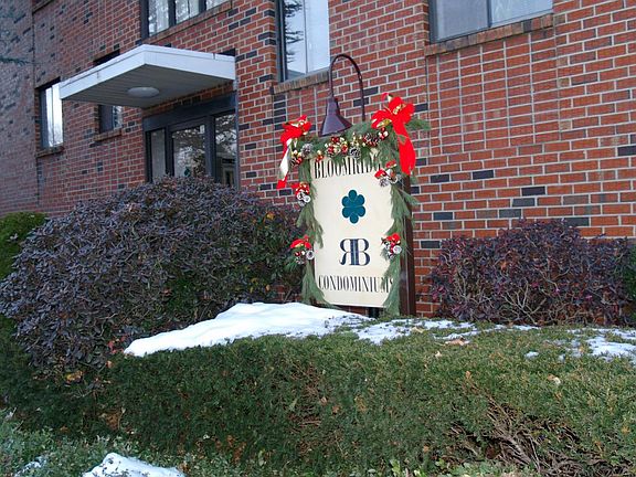 Apt Complex