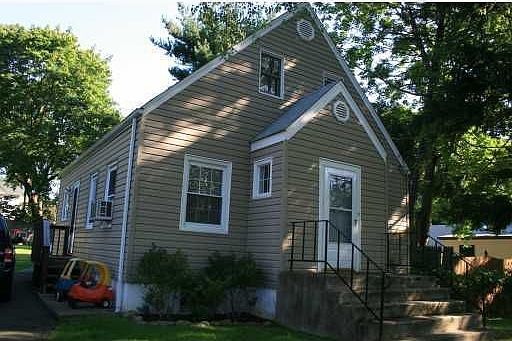 1st image of 139 Prospect Pl