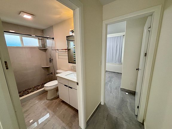 5th image of 3243 Francis St #A