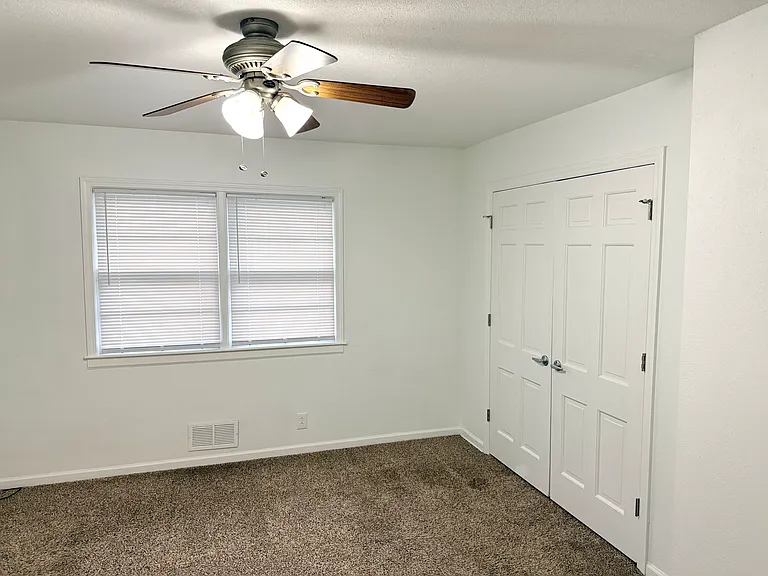 903 SW Lea Dr — Photo 13