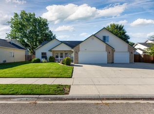 2897 E Loon Creek St, Meridian, ID 83642