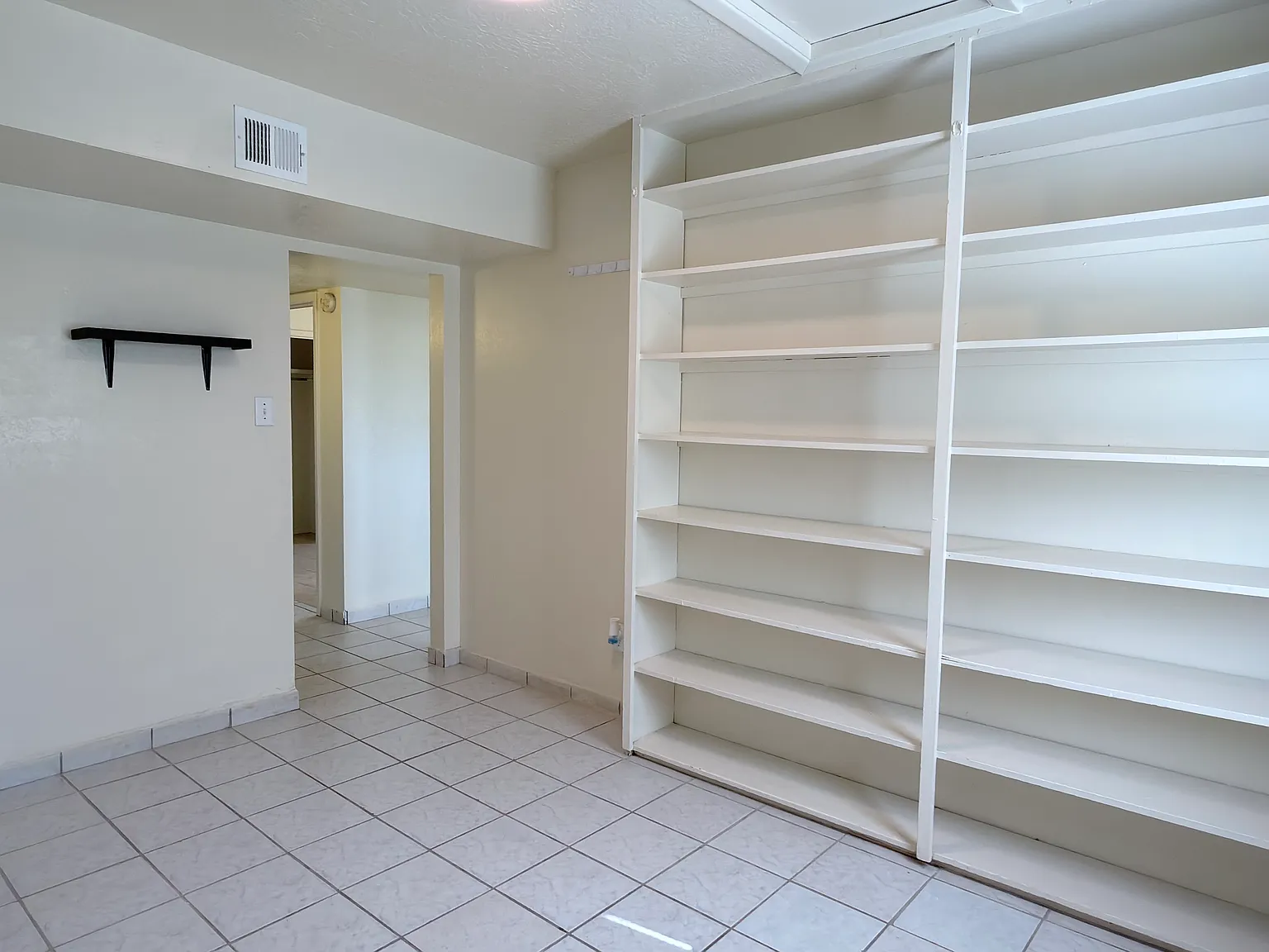 6920 Aztec Dr — Photo 4