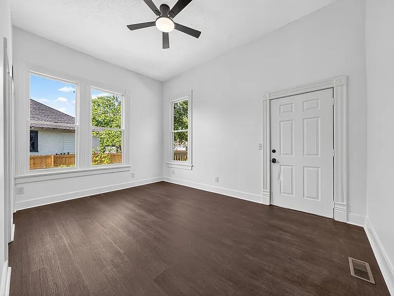 2806 Beacon Ave #B — Photo 25