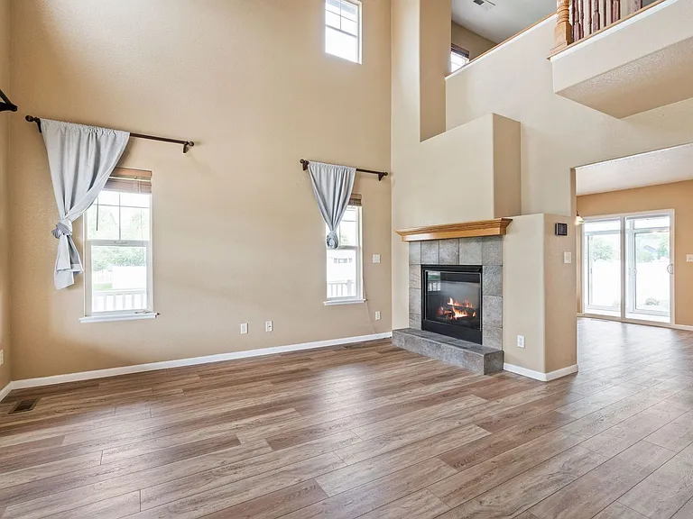 1068 Canal Dr — Photo 4