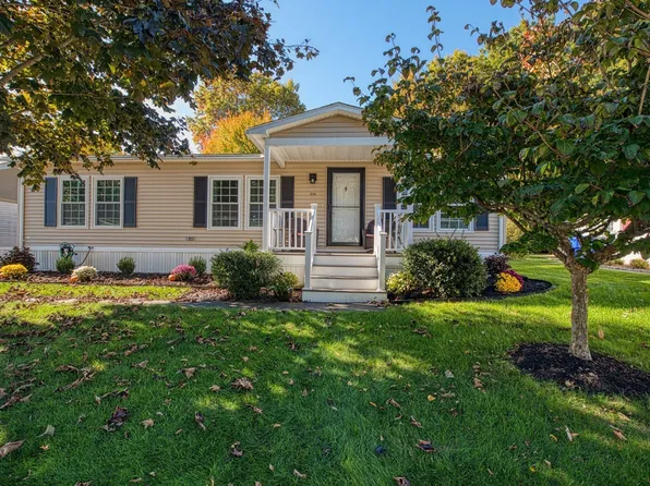 50 Highland St Unit 216, Taunton, MA 02780