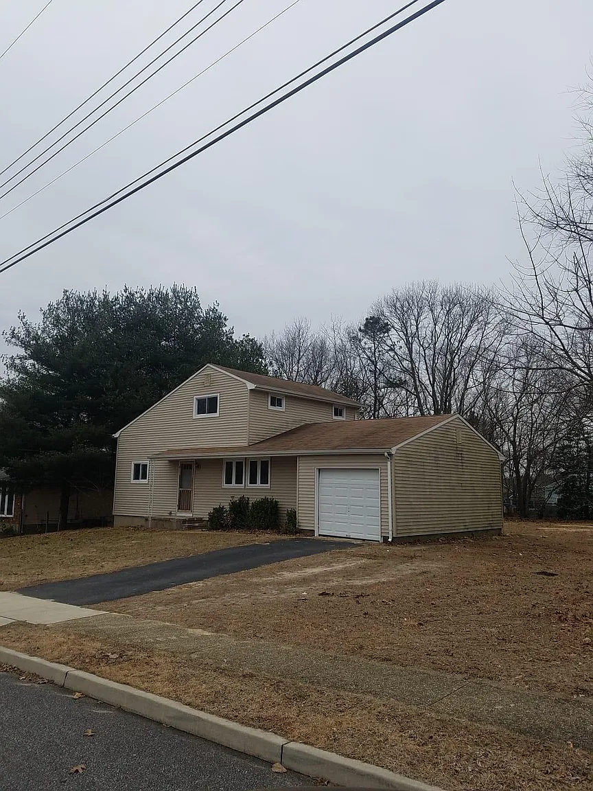 47 Burton Dr photo 1