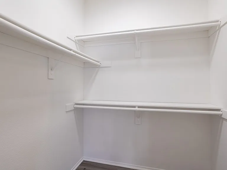 7057 Lanewood Ave — Photo 37