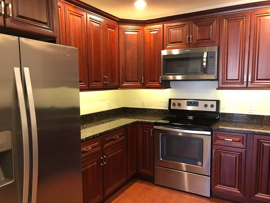 2 bed, 2.0 bath, 1100 sqft, $2,450 — Photo 4