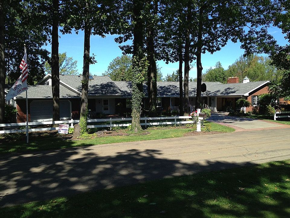 1st image of 3736 Wildwood Dr
