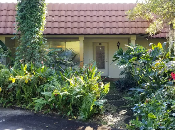 1130 S Lakeside Dr, Lake Worth, FL 33460