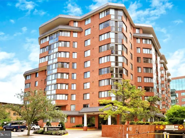 1001 N Vermont St APT 911, Arlington, VA 22201