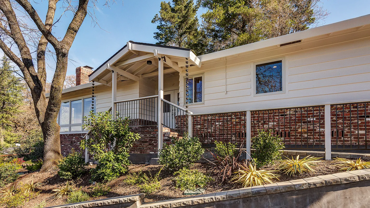 1006 Katherine Ln photo 1