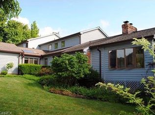 98 Signal Hl, Chagrin Falls, OH 44023