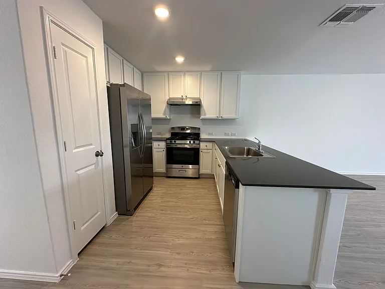 5213 Monarch Bnd — Photo 3
