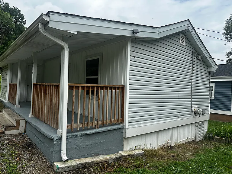 246 Dodge Ave — Photo 2