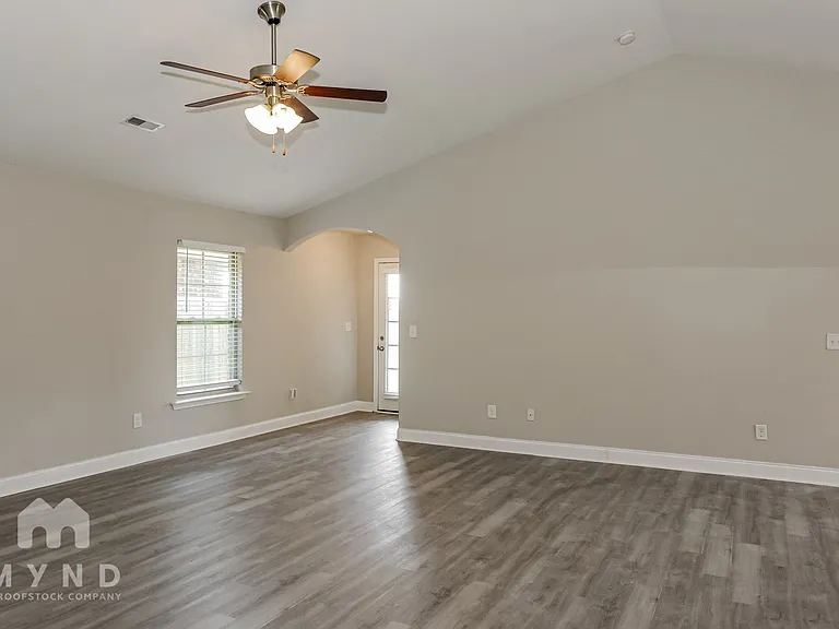 136 Pitts Griffin Dr — Photo 7