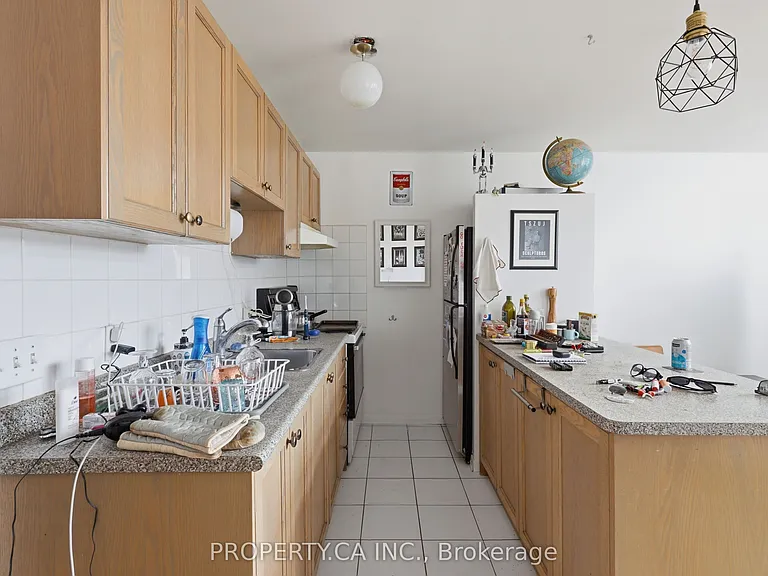 520 Bloor St W #3 — Photo 3