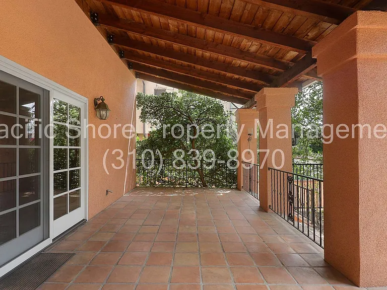 1229 Geneva St — Photo 32