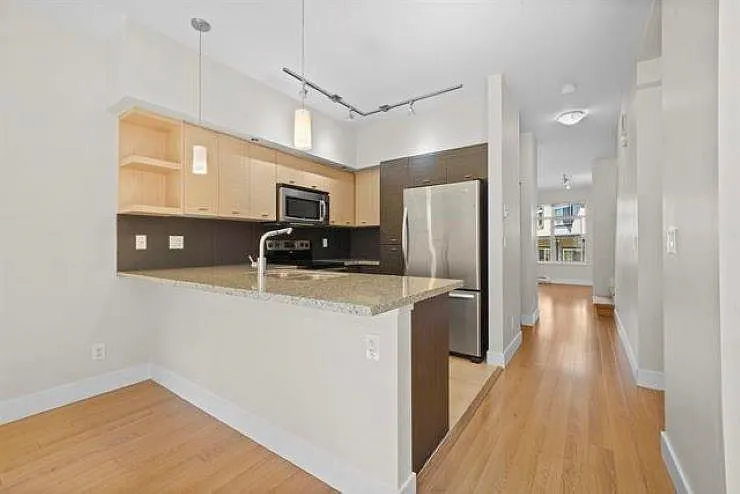 6299 144th St #31 — Photo 2