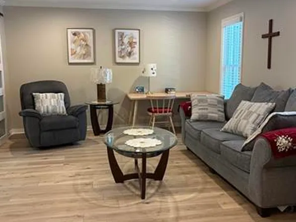 305 Cambridge Place Dr #305, Little Rock, AR 72227