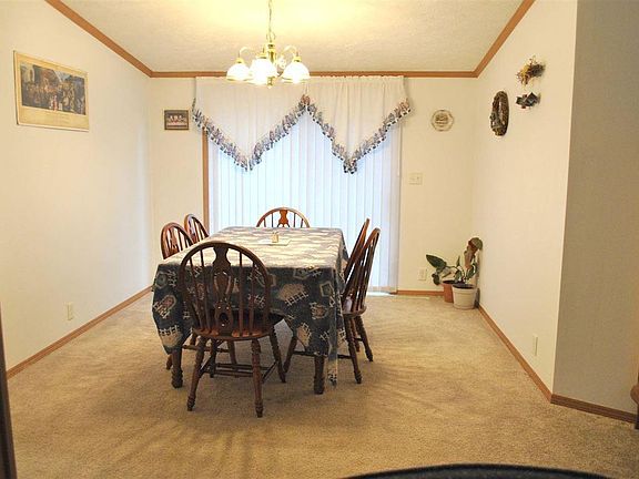 5th image of 7506 Vasco Humphrey Way