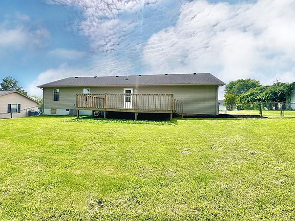 4th image of 249 Canterbury Dr
