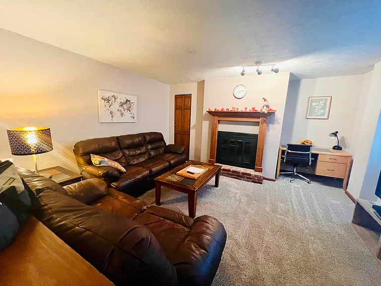 1017 Sarah St — Photo 12