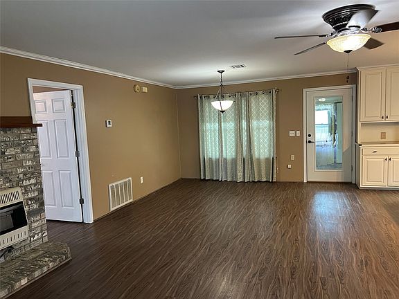 2nd image of 701 NW F St