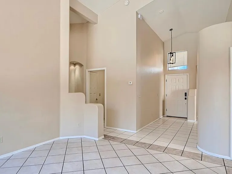 2920 N Sky Post Rd — Photo 6