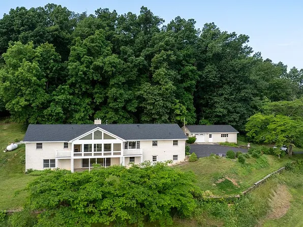 38 Aspen Ct, Fishersville, VA 22939